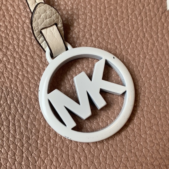 Michael Michael Kors Large Leather Gemma Colorblock Front Pocket Tote - Picture 4 of 15